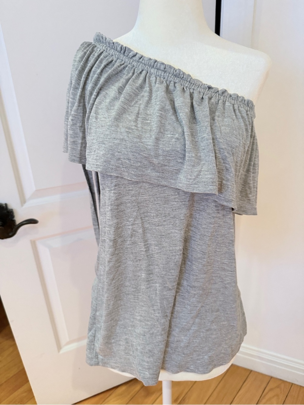 Ann Taylor Gray Off-Shoulder Ruffle Long Sleeve Top